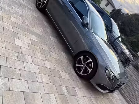 Mercedes-Benz Classe E E 200 2.0 184 4Matic