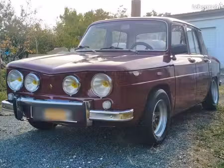 Renault R8 