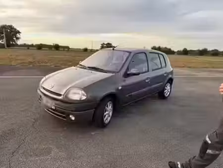 Renault Clio 1.6 90 RXT