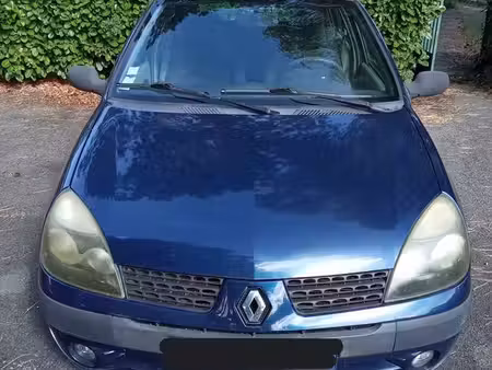Renault Clio 75