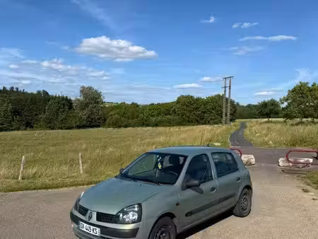 Renault Clio 75