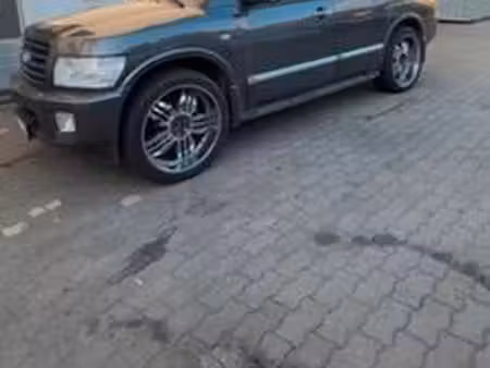 Infiniti QX56 