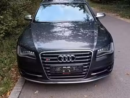 Audi A8 S8 V8 4.0 TFSI 520 quattro