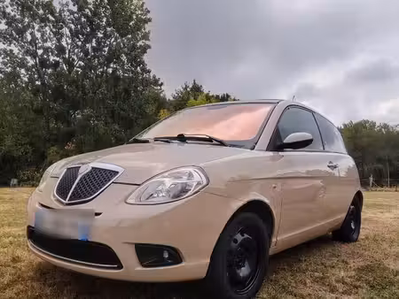 Lancia Ypsilon 1.4 75