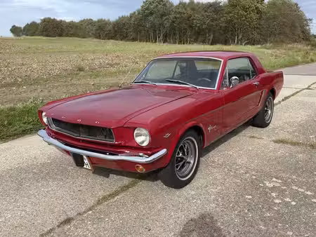 Ford Mustang V8 4.7