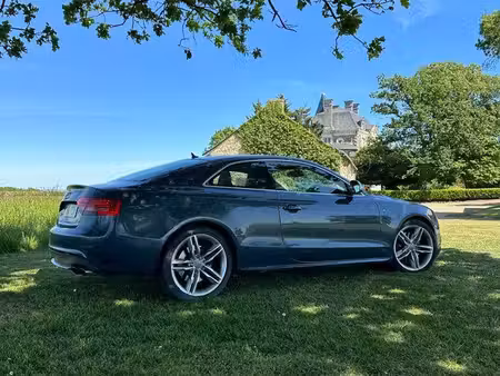 Audi A5 S5 V8 4.2 FSI 354 quattro