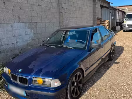 BMW Série 3 325d 2.4 115