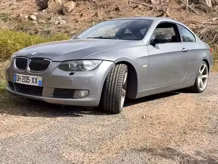 BMW Série 3 330i 3.0 272