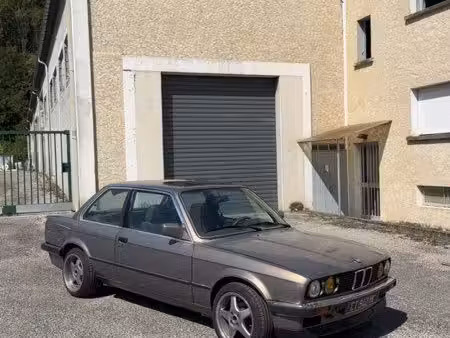 BMW Série 3 318i