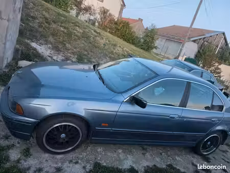 BMW Série 5 520i 2.2 170