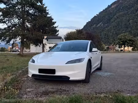 Tesla Model 3 462 4x4
