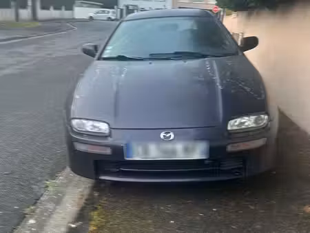 Mazda 323 