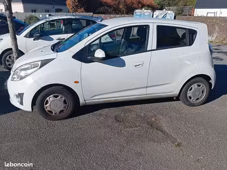 Chevrolet Spark 1.0 68