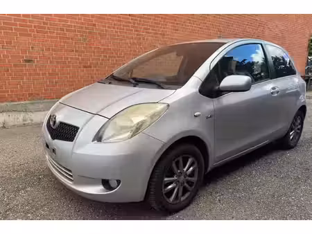 Toyota Yaris 1.4 90 Sol