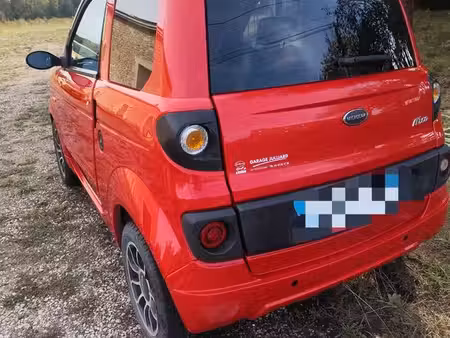 Microcar MGO 