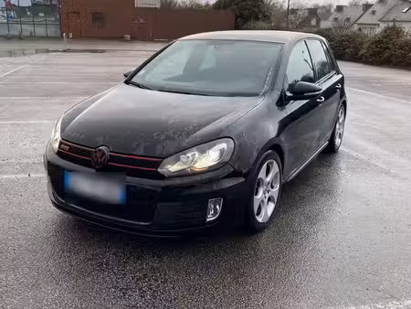 Volkswagen Golf GTI 2.0 TSI 210