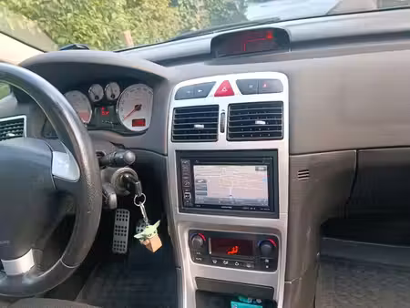 Peugeot 307 CC 2.0 HDi 136