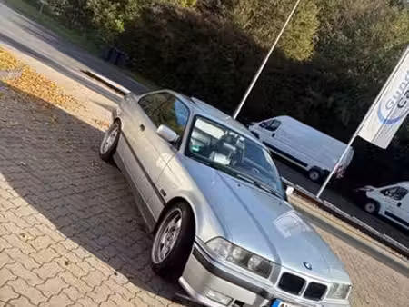 BMW Série 3 316i 1.6 102