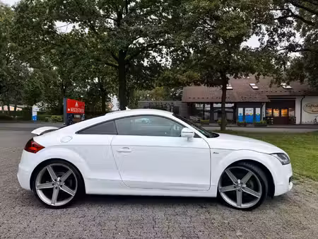 Audi TT 2.0 TFSI 211