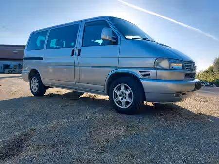 Volkswagen Transporter T4 2.5 TDI 102