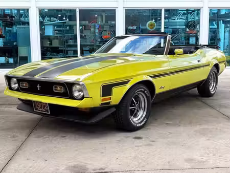 Ford Mustang Base