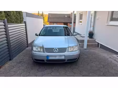 Volkswagen Bora 1.6 105