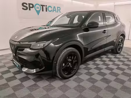 Alfa Romeo Junior Ibrida 1.2 136