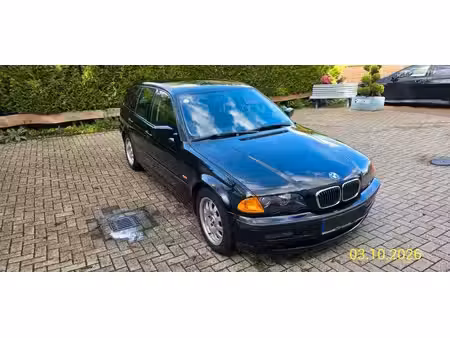 BMW Série 3 320i 2.2 170