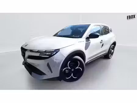 Alfa Romeo Junior Ibrida 1.2 136