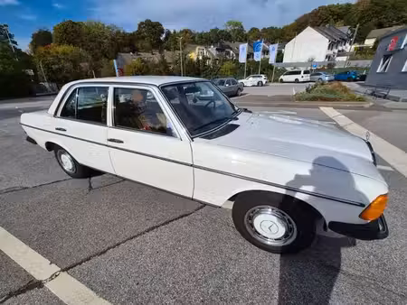 Mercedes-Benz Classe E E 230