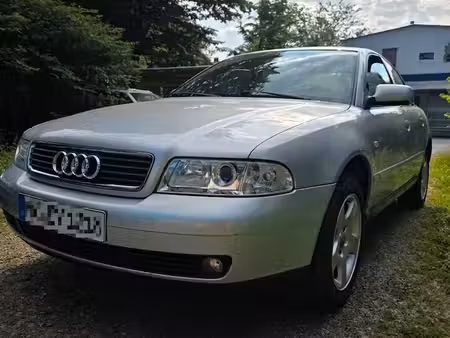 Audi A4 1.6 101