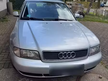 Audi A4 1.8 125