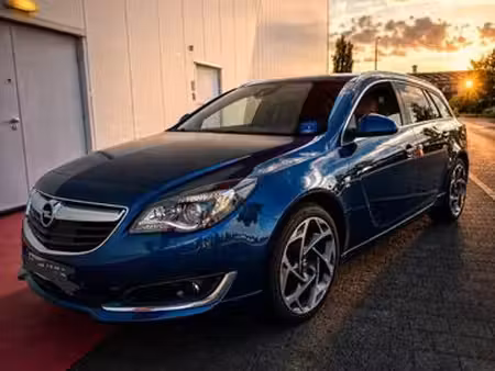 Opel Insignia OPC 2.0 T 170 OPC Line