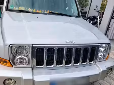 Jeep Commander V8 5.7 218 4x4
