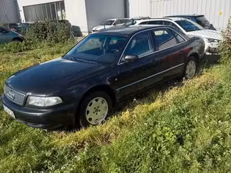 Audi A8 V8 4.2 310 quattro