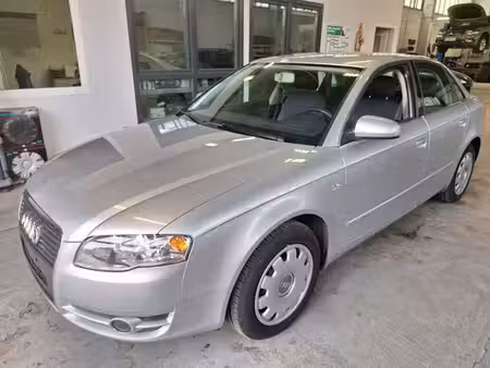 Audi A4 1.6 102