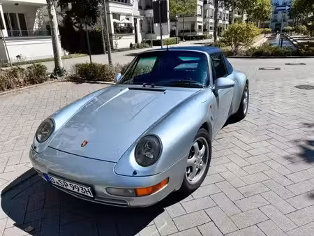 Porsche 911 Carrera