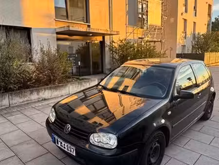 Volkswagen Golf 1.4 75 Base