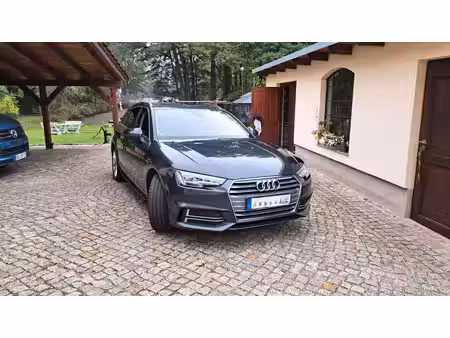 Audi A4 2.0 TDI 150 S line