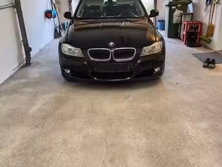 BMW Série 3 318d 2.0 143