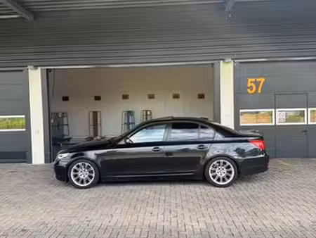 BMW Série 5 523i 2.5 190