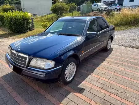 Mercedes-Benz Classe C C 200 2.0 136