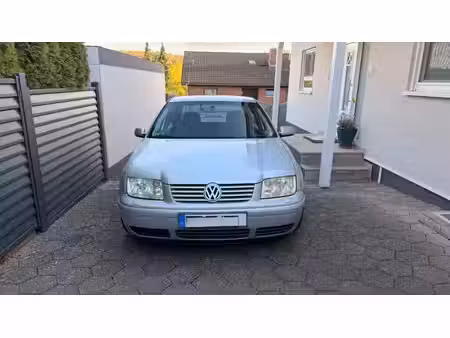 Volkswagen Bora 1.6 105 Highline