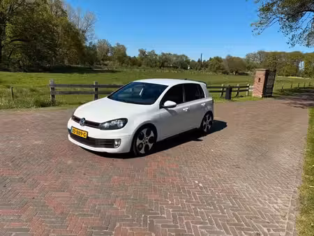 Volkswagen Golf GTI 2.0
