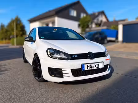 Volkswagen Golf GTI 2.0 TSI 230 Performance