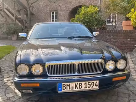 Daimler Double Six V12 6.0 318