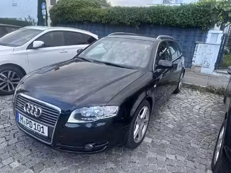 Audi A4 2.0 TDI 140 S line