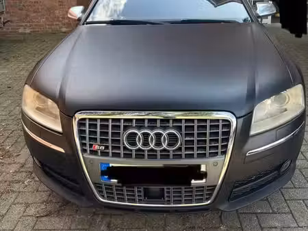 Audi A8 S8 V10 5.2 450 quattro
