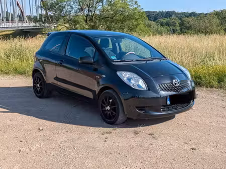 Toyota Yaris 1.4 90