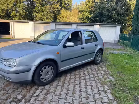 Volkswagen Golf 1.4 75 Base